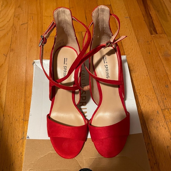 🆕 in Box Call It Spring Hauwet sandal - Picture 5 of 5